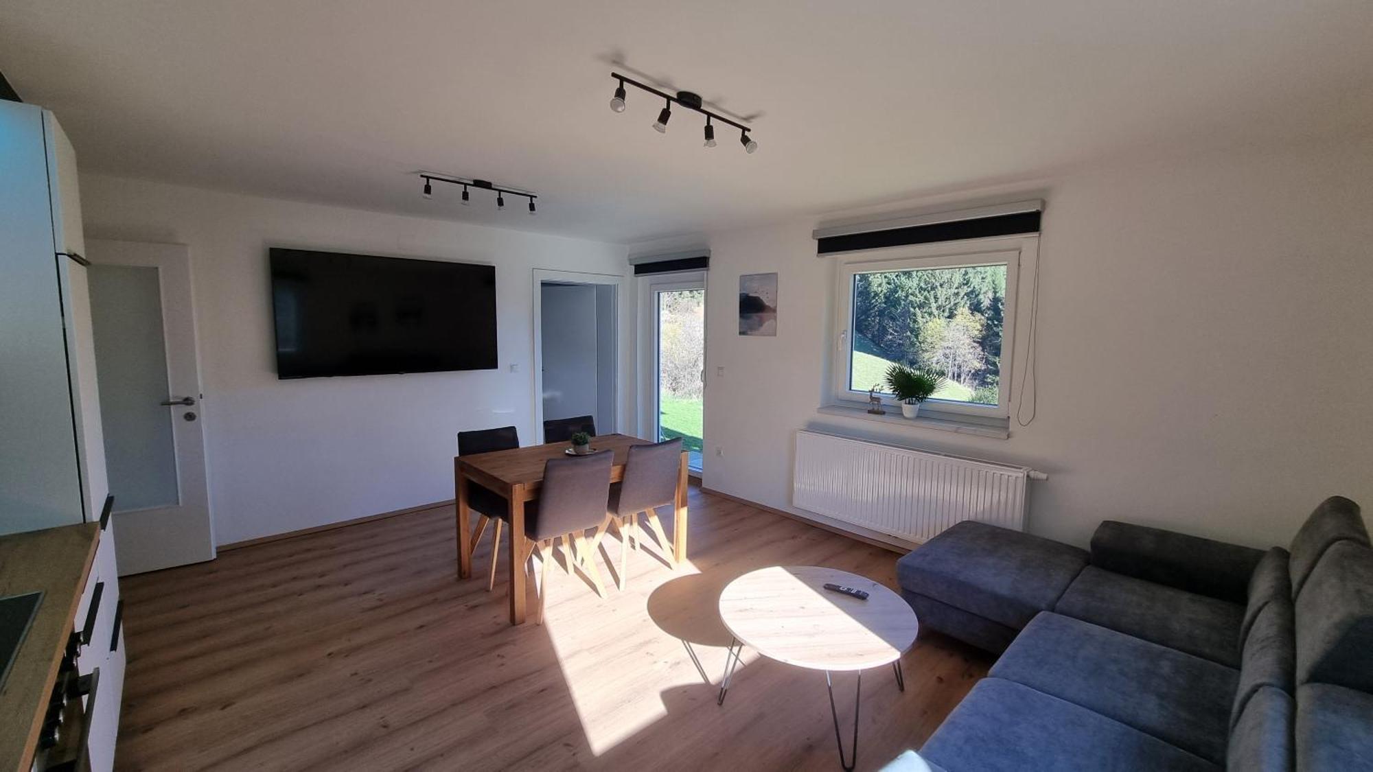 Ferienwohnungen Rabensteiner Bad Kleinkirchheim Bilik gambar